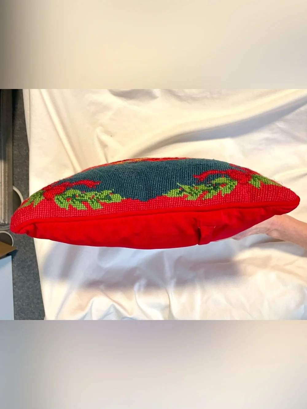 *VINTAGE* Needlepoint Santa Claus Pillow - Velvet Back-Zip To Insert-Christmas